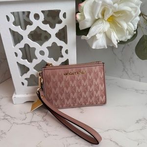 MICHAEL KORS Jet Set Travel Top Zip Coin Pouch / Wallet - Fawn